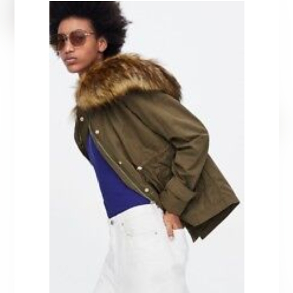 NWOT 🏷*** ZARA Khaki Faux Fur Hooded Short Parka - Picture 4 of 9
